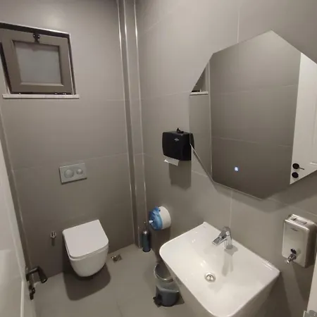 The Brothers Otel 2*