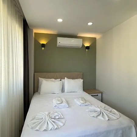 Hotel The Brothers 2*
