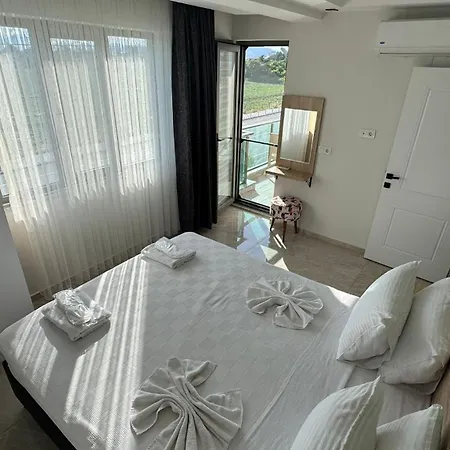 Hotel The Brothers 2*